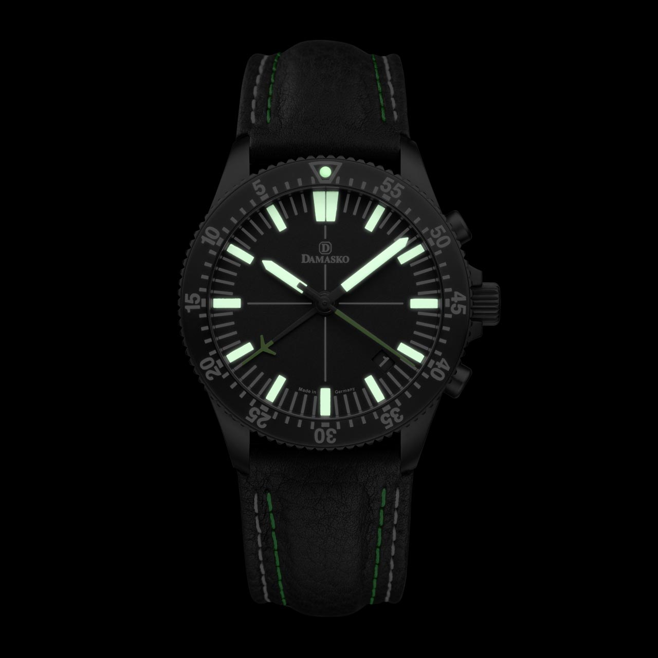 DC82 green black